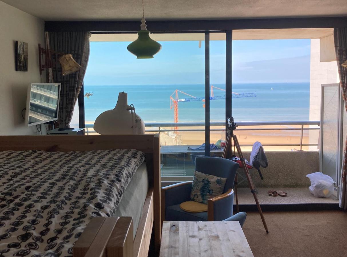 Tiny Apt W/ Balcony And Seaview, Even Out Of Your Bed ! Ostenda Zewnętrze zdjęcie